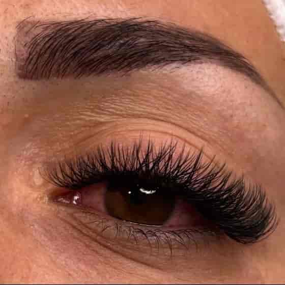 خدمات اکستنشن مژه